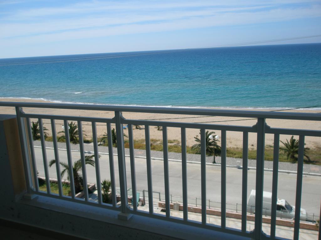 Whitesands Beach Resort Paralia Vrachou Pokoj fotografie